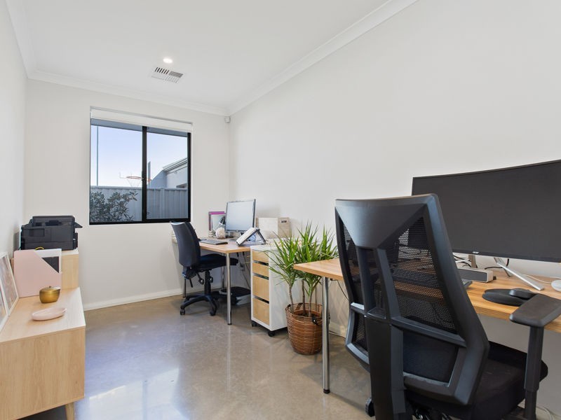 4 Anthus Corner, Waterford WA 6152