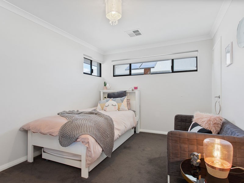 4 Anthus Corner, Waterford WA 6152