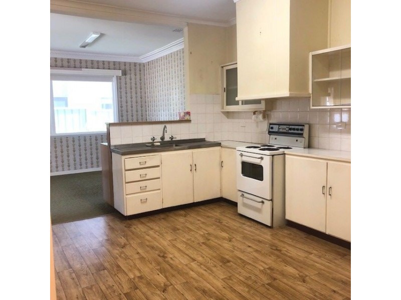 7 Pepler Avenue, Salter Point WA 6152