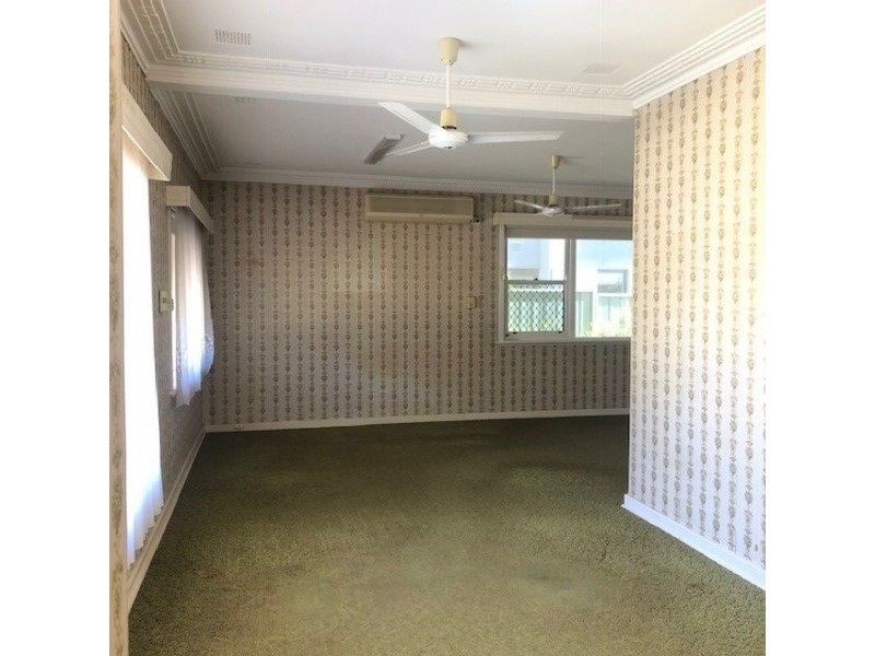 7 Pepler Avenue, Salter Point WA 6152