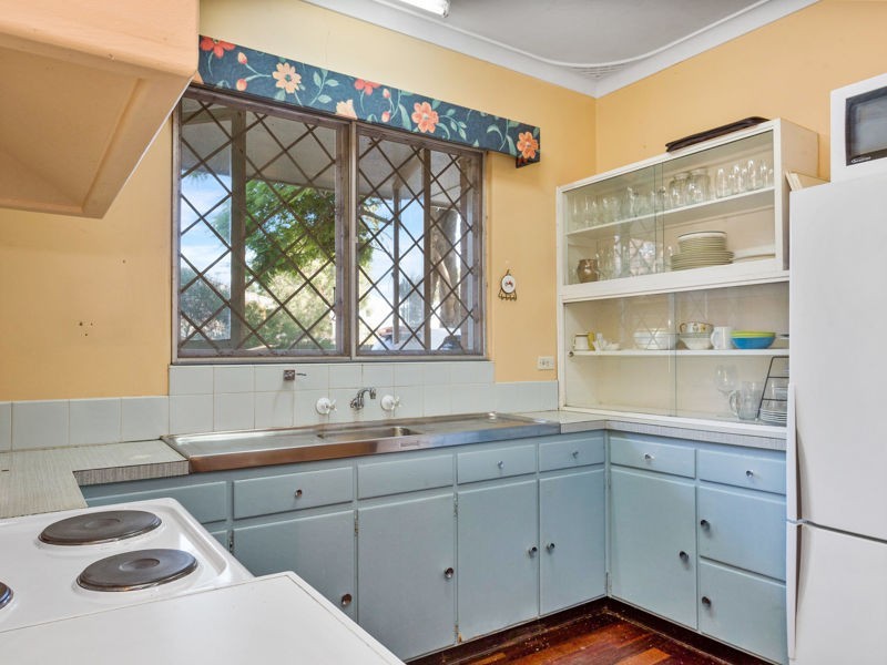 3 Leslie Street, Cannington WA 6107