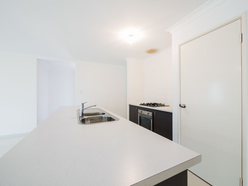 9 Crimson Way, Harrisdale WA 6112