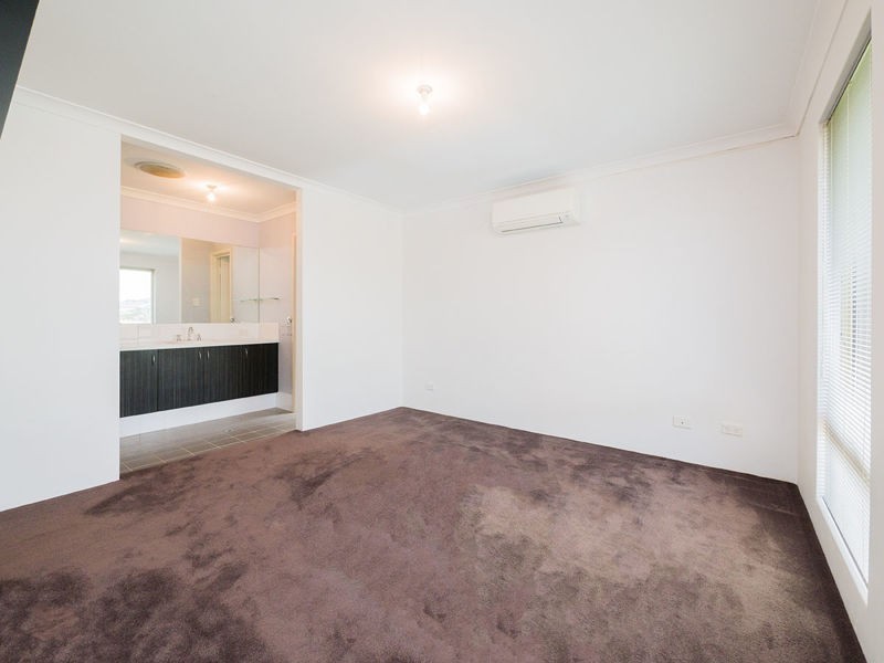 9 Crimson Way, Harrisdale WA 6112