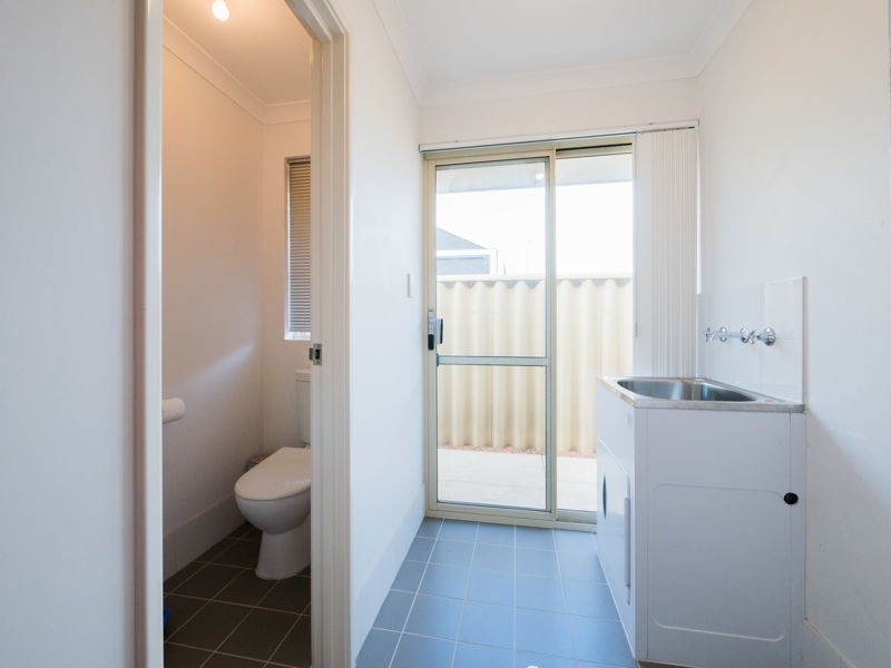 9 Crimson Way, Harrisdale WA 6112