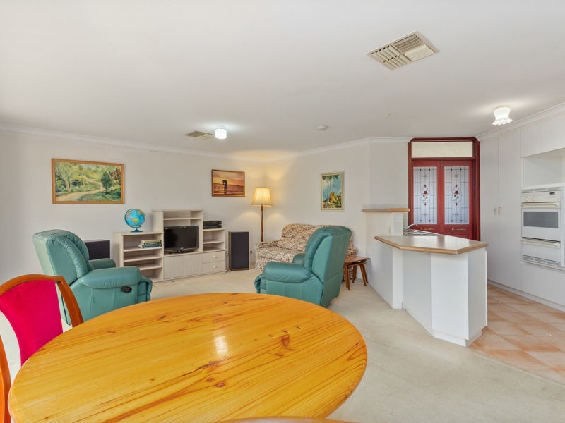 1/41 Crawshaw Crescent, Manning WA 6152