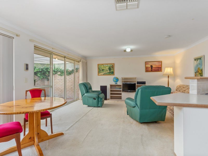 1/41 Crawshaw Crescent, Manning WA 6152