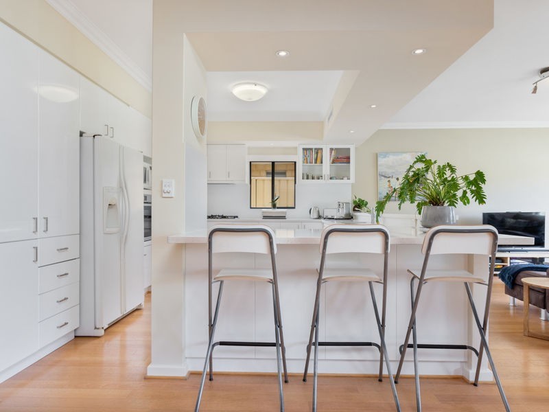 15 Griffin Crescent, Manning WA 6152