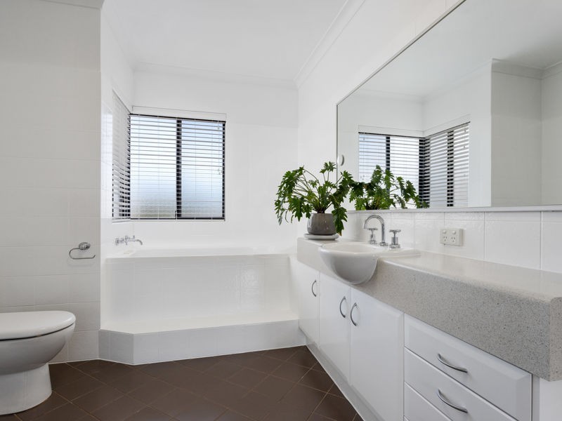 15 Griffin Crescent, Manning WA 6152