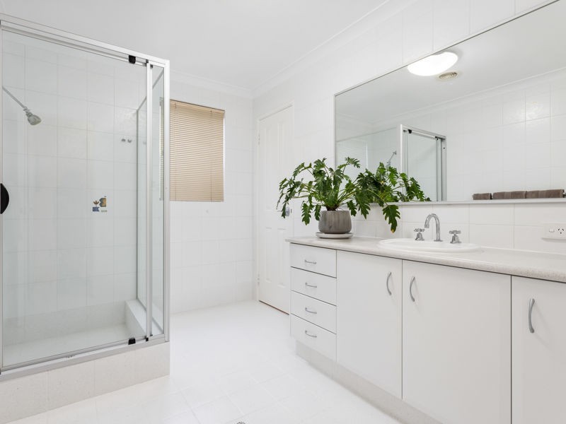15 Griffin Crescent, Manning WA 6152