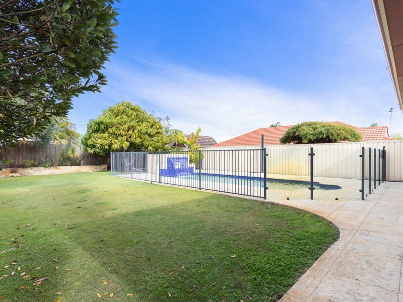 15 Griffin Crescent, Manning WA 6152