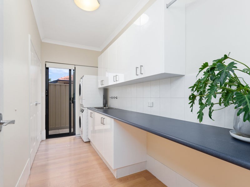 15 Griffin Crescent, Manning WA 6152