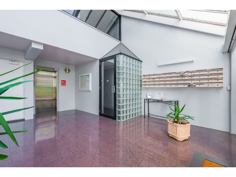 8/160 Mill Point Road, South Perth WA 6151