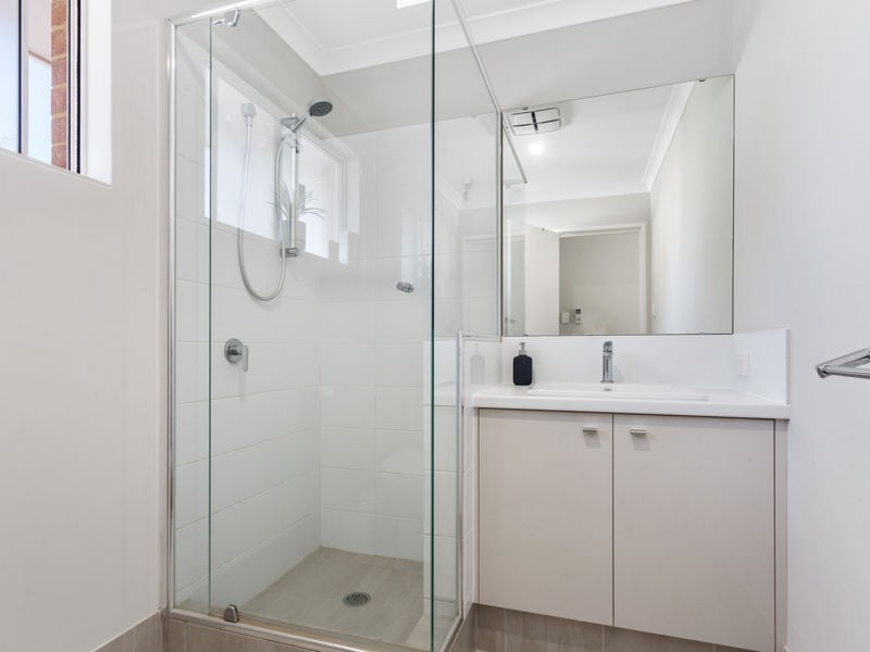 10 Mount Henry Road, Como WA 6152