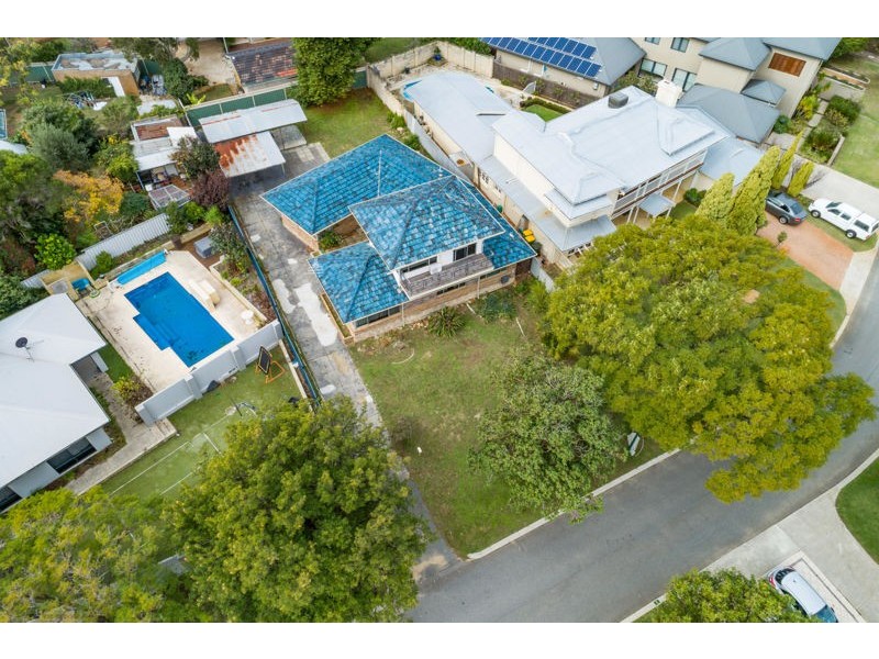 4 Success Crescent, Salter Point WA 6152