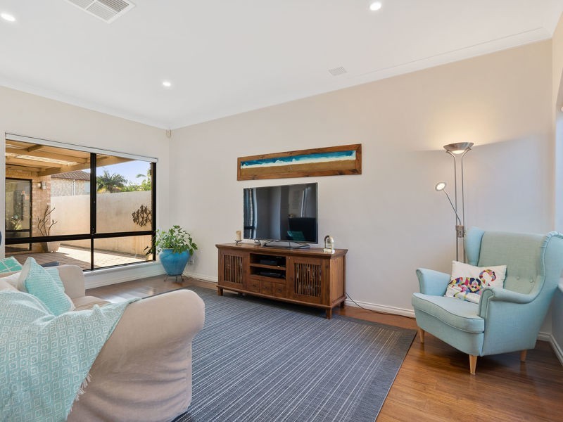 121A Lockhart Street, Como WA 6152