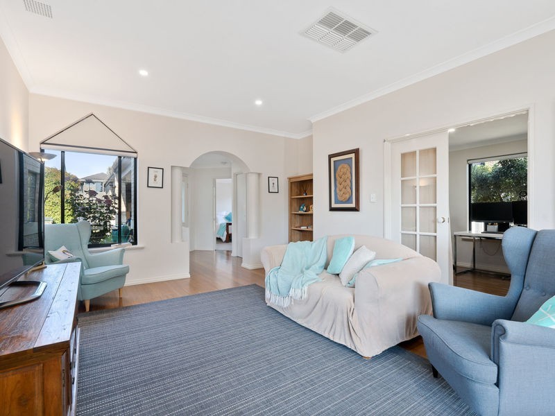 121A Lockhart Street, Como WA 6152