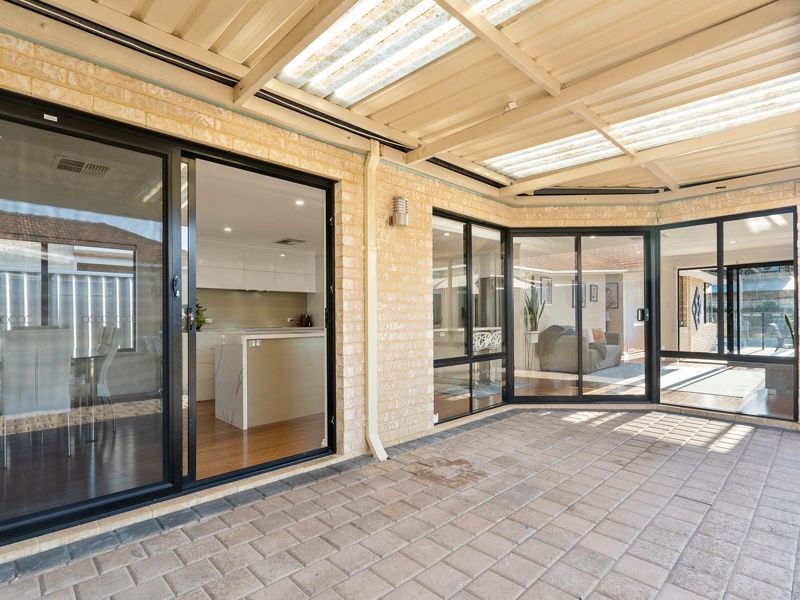 121A Lockhart Street, Como WA 6152