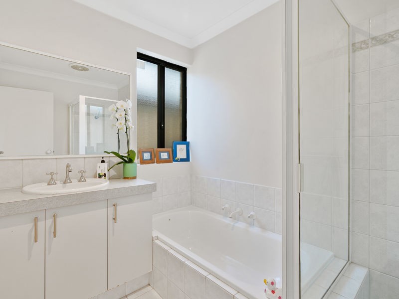 121A Lockhart Street, Como WA 6152