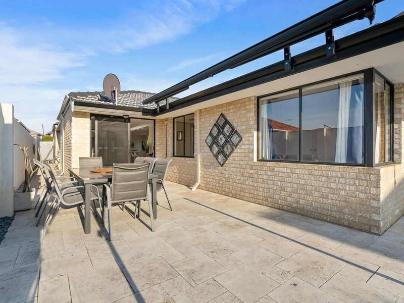121A Lockhart Street, Como WA 6152