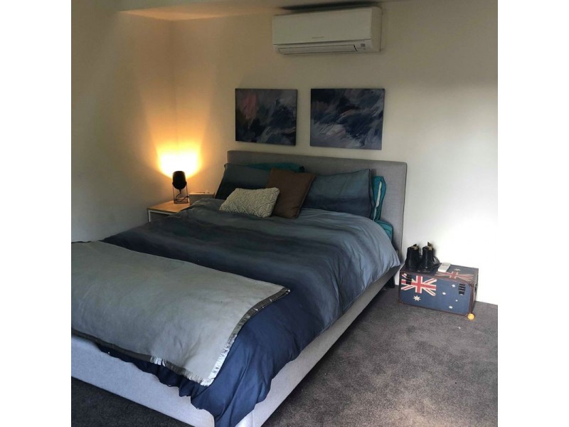 4/15 Pitt Street, St James WA 6102