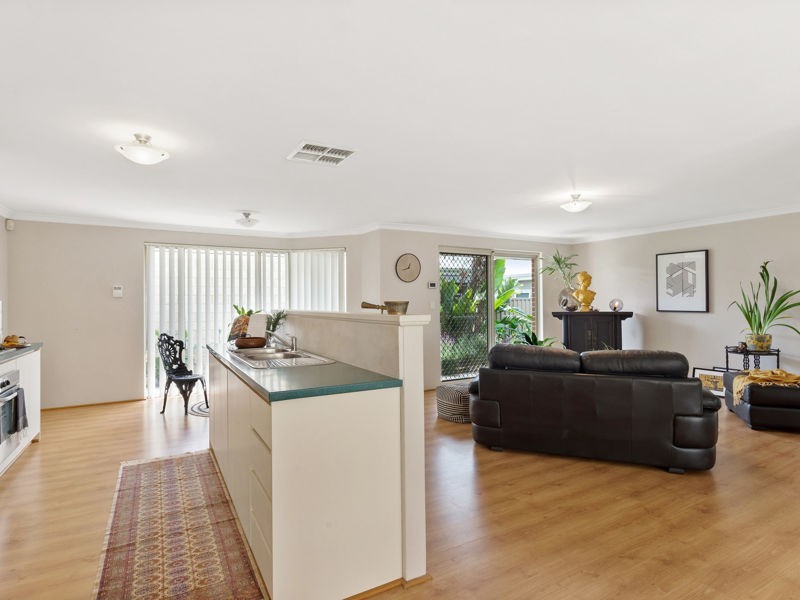 174 Streich Avenue, Kelmscott WA 6111