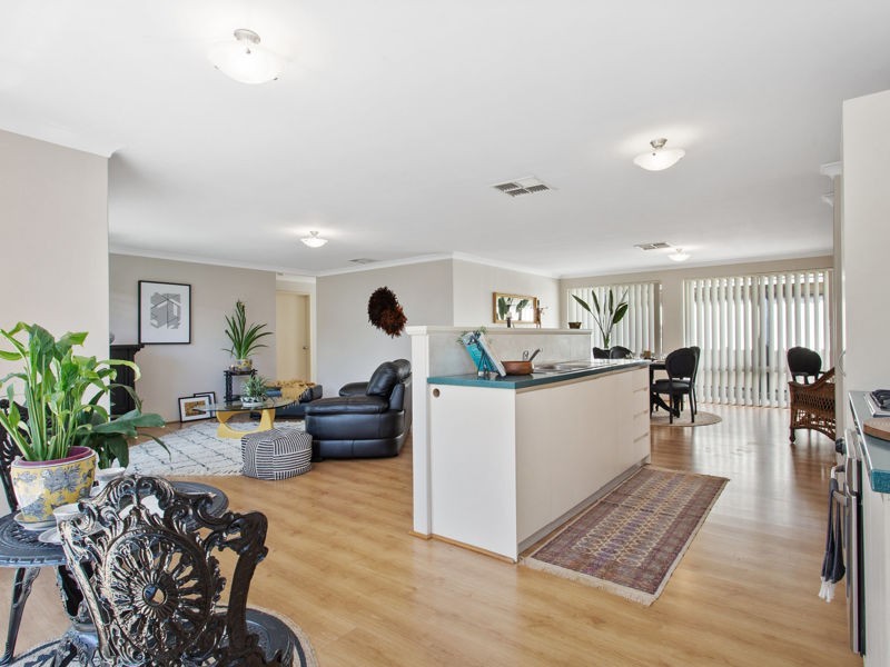 174 Streich Avenue, Kelmscott WA 6111