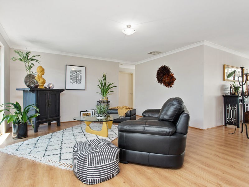 174 Streich Avenue, Kelmscott WA 6111