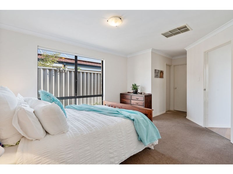 1/121 Lockhart Street, Como WA 6152