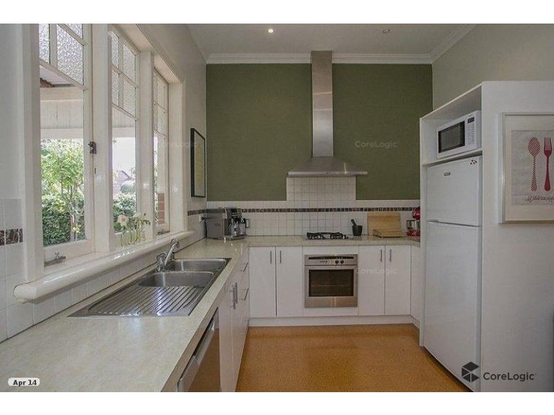 1 Gwenyfred Road, Kensington WA 6151