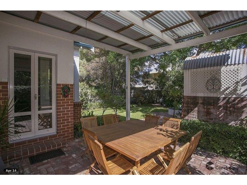 1 Gwenyfred Road, Kensington WA 6151