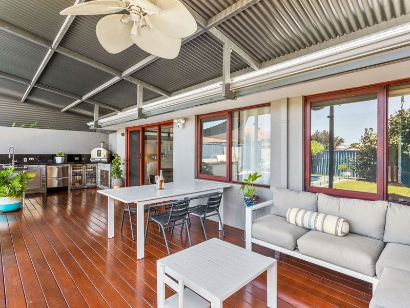 13 Burnett Road, Manning WA 6152