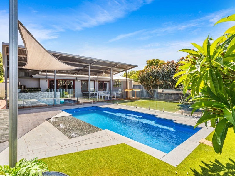 13 Burnett Road, Manning WA 6152