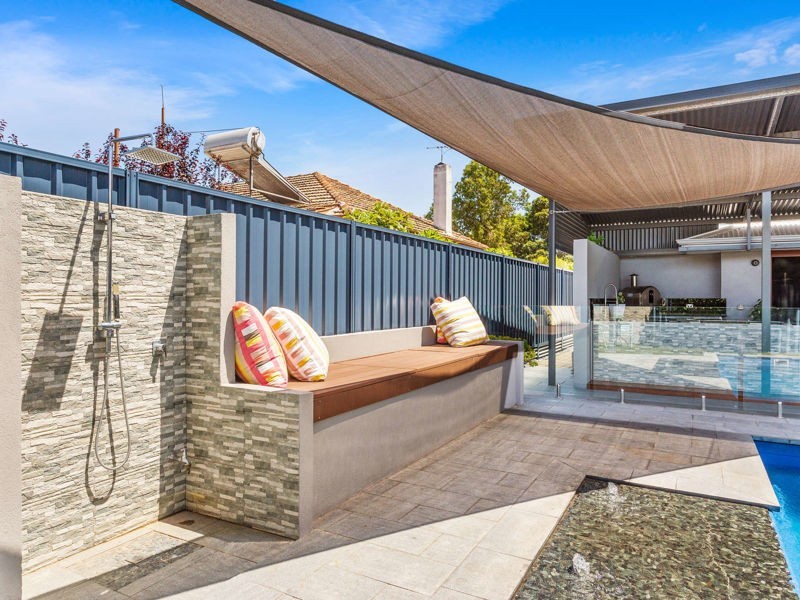 13 Burnett Road, Manning WA 6152