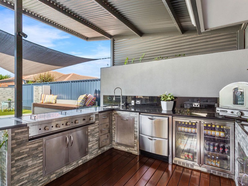 13 Burnett Road, Manning WA 6152