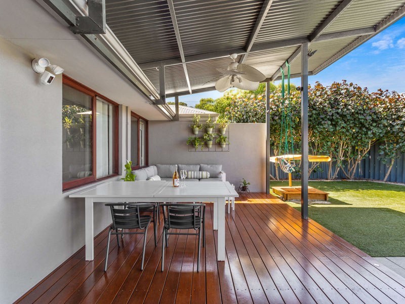13 Burnett Road, Manning WA 6152