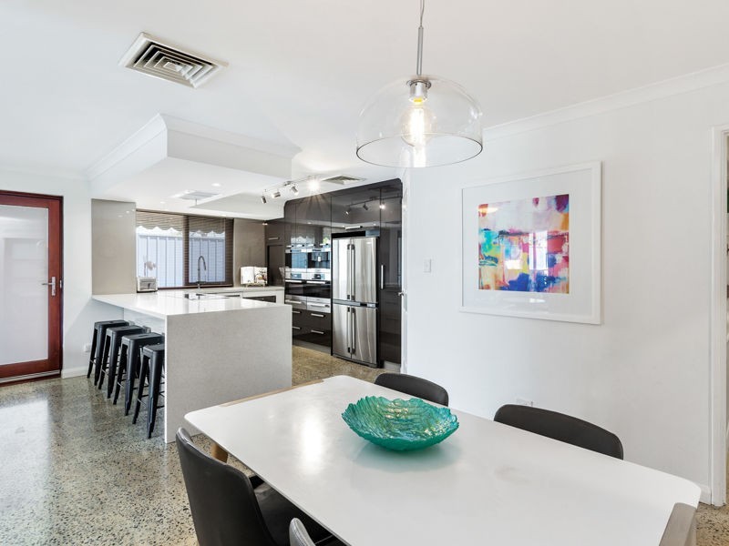13 Burnett Road, Manning WA 6152