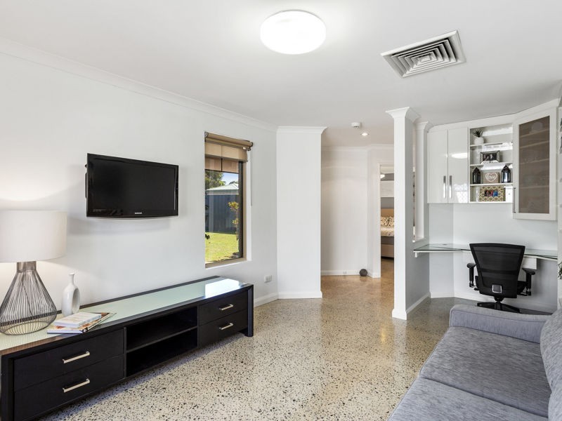 13 Burnett Road, Manning WA 6152