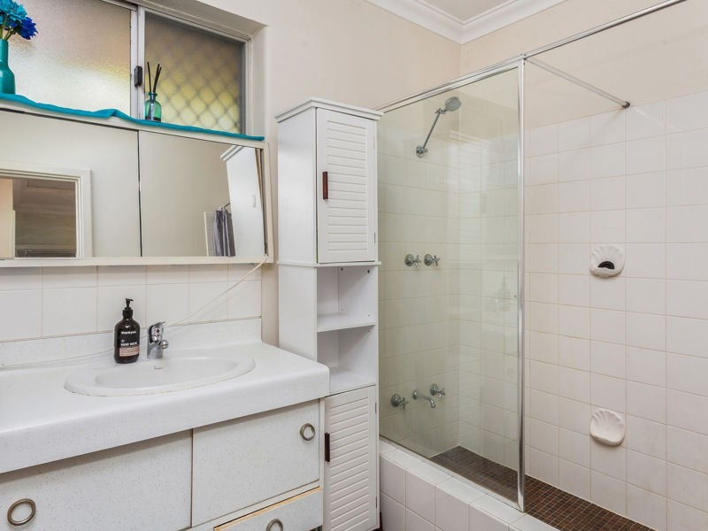 8A Pickering Way, Booragoon WA 6154