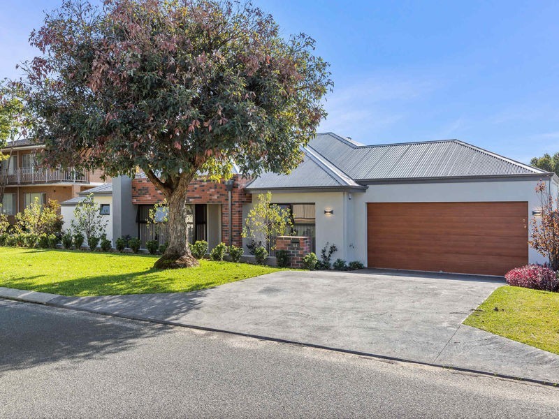 54 CALE STREET, Como WA 6152