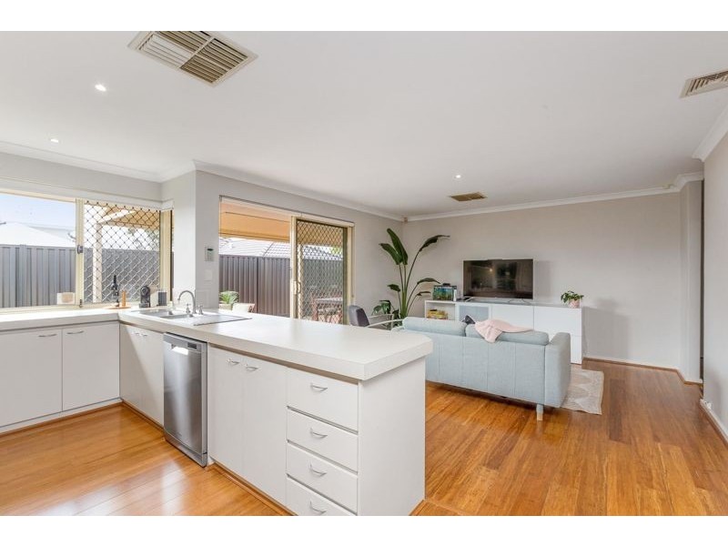24a Bickley Crescent, Manning WA 6152