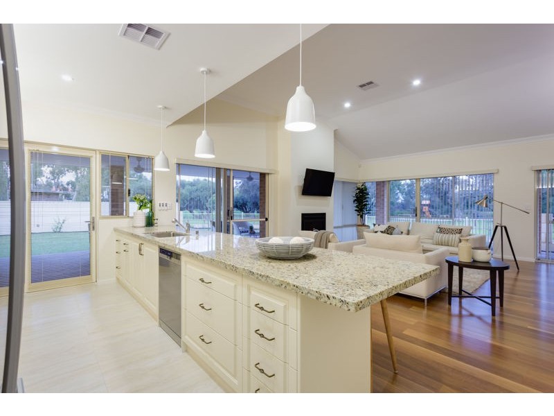 58 Kilkenny Circle, Waterford WA 6152