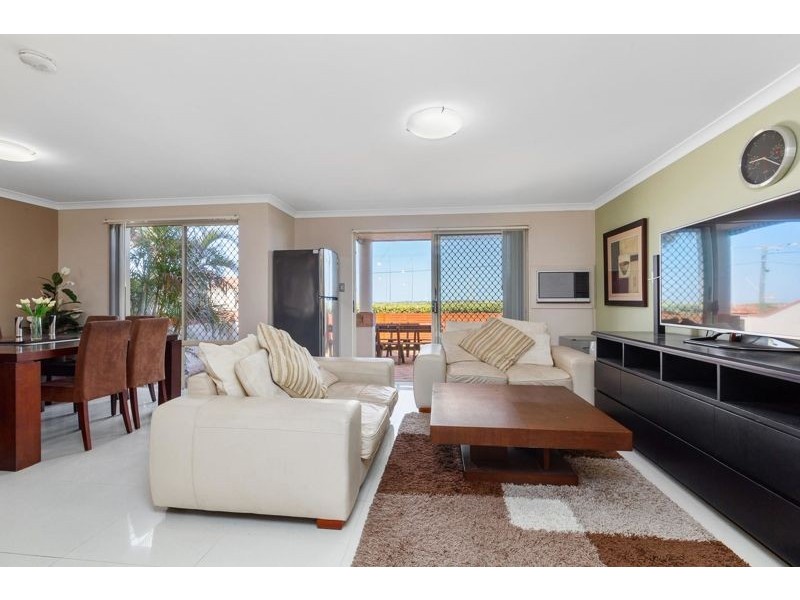 4/105 Rockingham Beach Road, Rockingham WA 6168