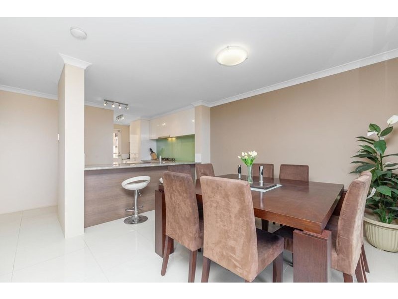 4/105 Rockingham Beach Road, Rockingham WA 6168