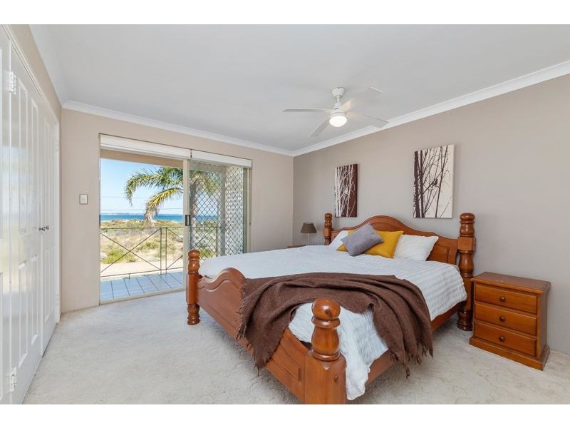 4/105 Rockingham Beach Road, Rockingham WA 6168