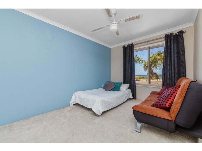 4/105 Rockingham Beach Road, Rockingham WA 6168