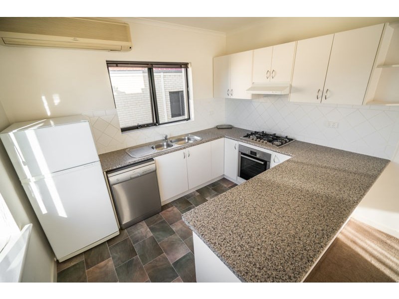 3/2 Rose Ave, South Perth WA 6151