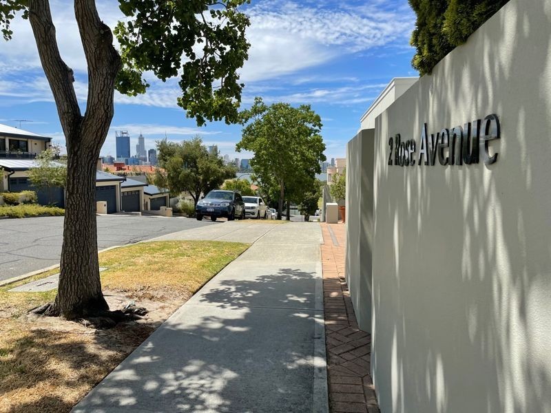 3/2 Rose Ave, South Perth WA 6151