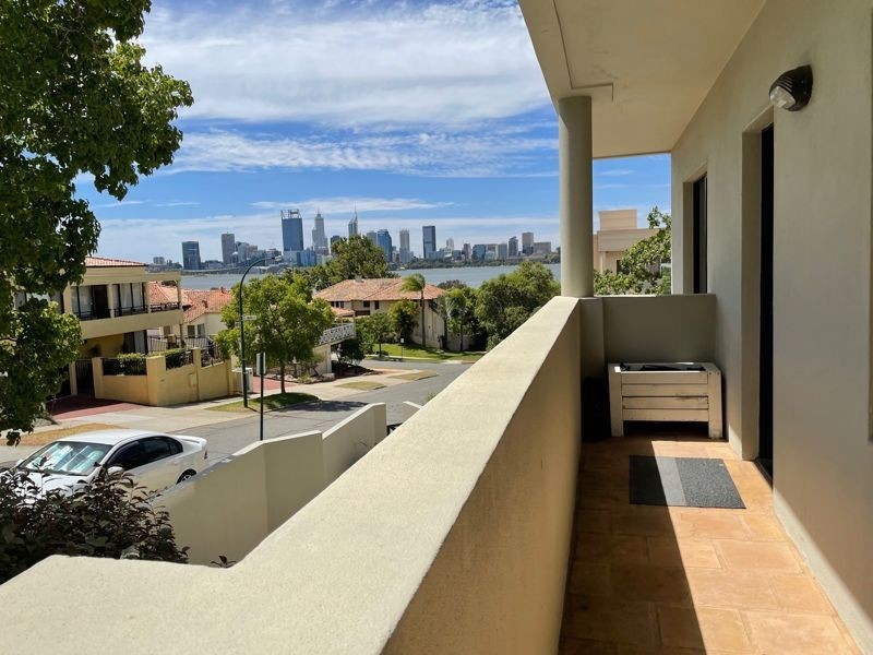 3/2 Rose Ave, South Perth WA 6151