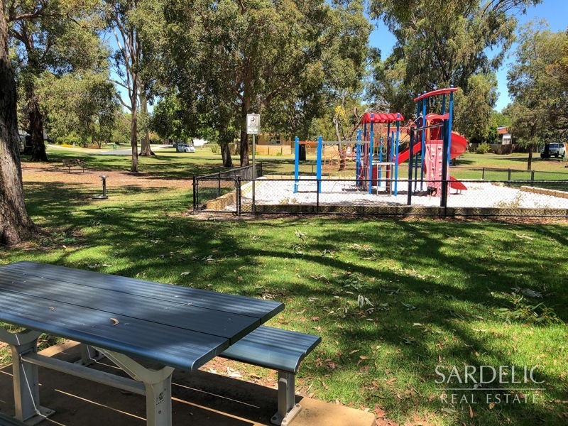 16 Hepburn Way, Booragoon WA 6154