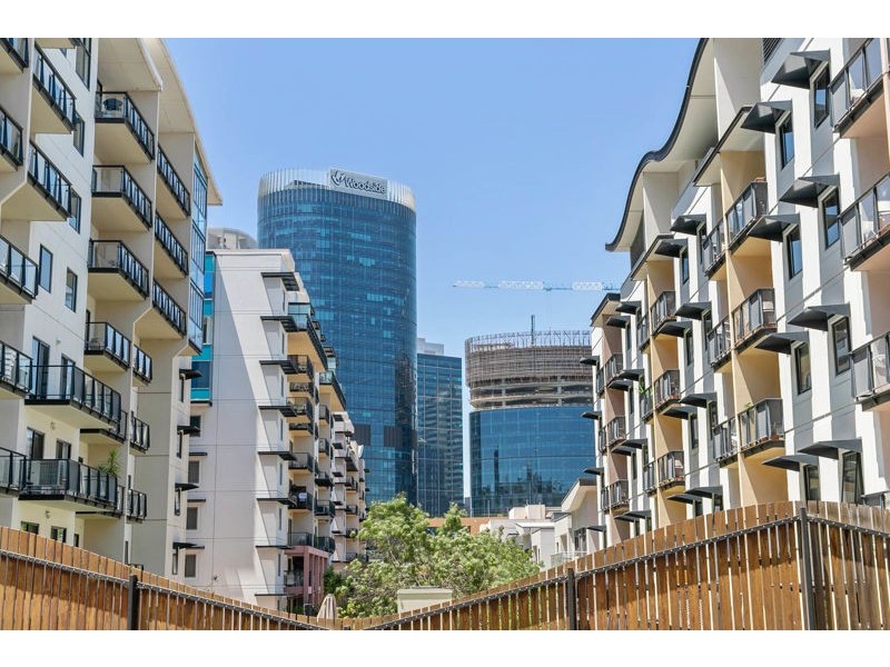 303 130a Mounts Bay Road, Perth WA 6000